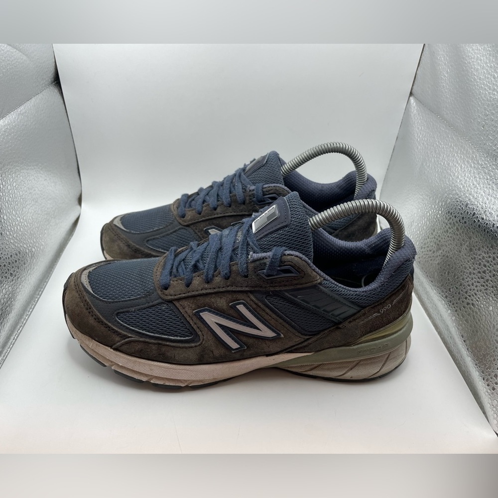 New Balance Made in the USA 990v5 women’s sneakers size 7.5